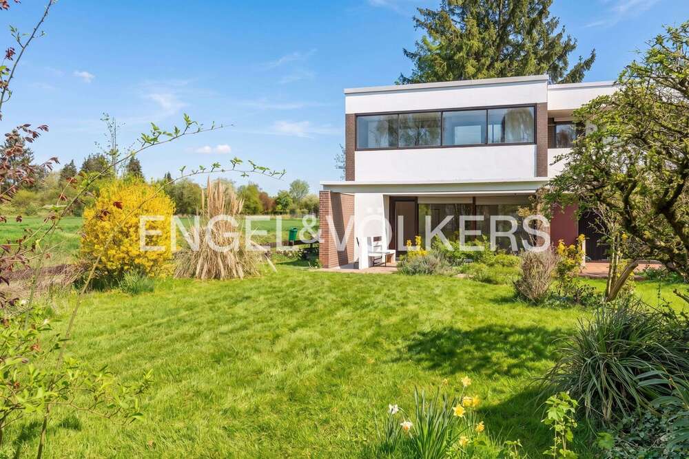 Thumbnail-Haus zum Mieten in Steinbach (Taunus) 1.990,00 € 126 m²