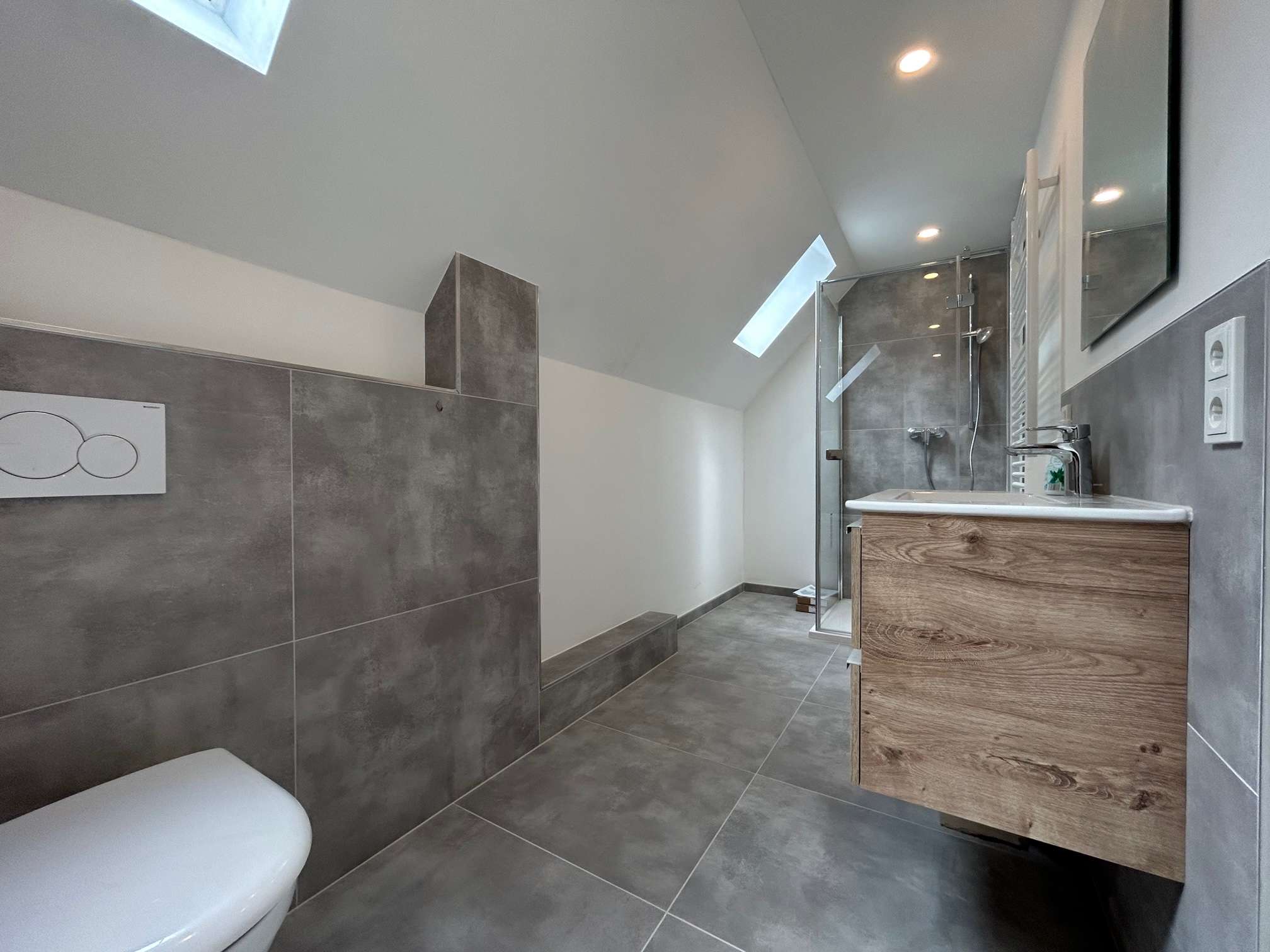 Thumbnail-Haus zum Mieten in Bonn 2.100,00 € 150 m²