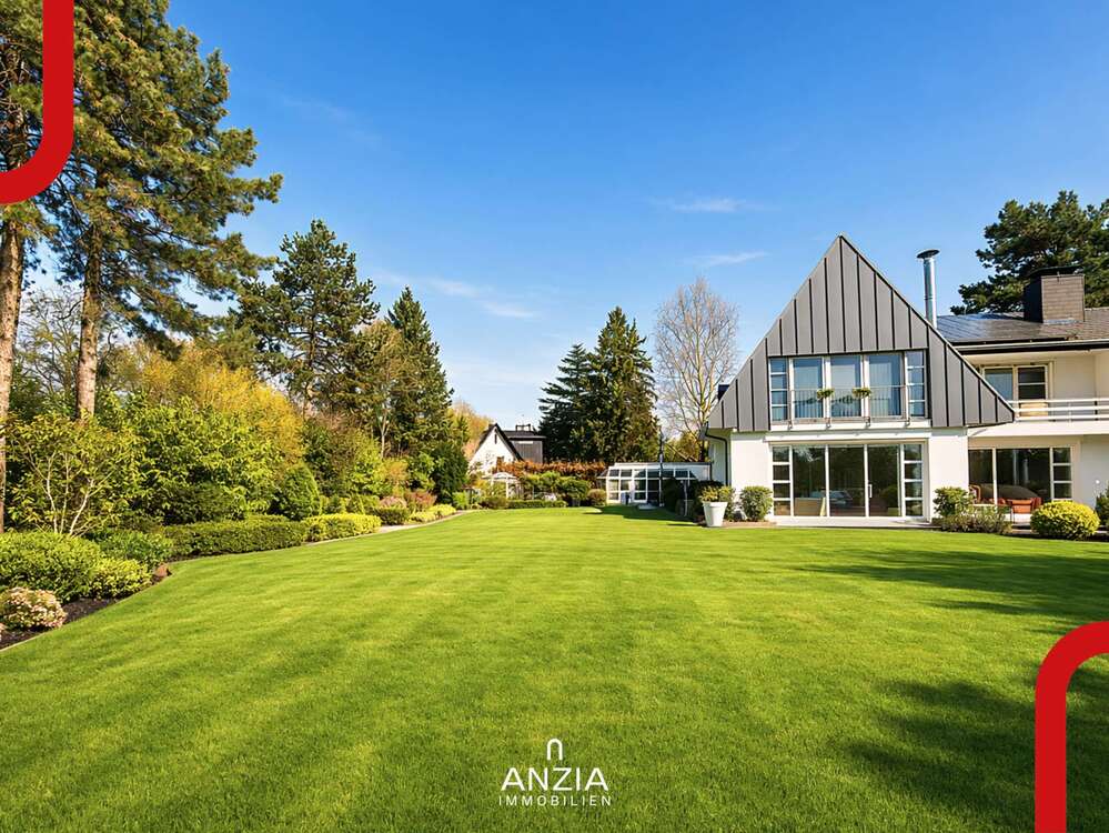 Thumbnail-Haus zum Kaufen in Düsseldorf 1.750.000,00 € 242 m²