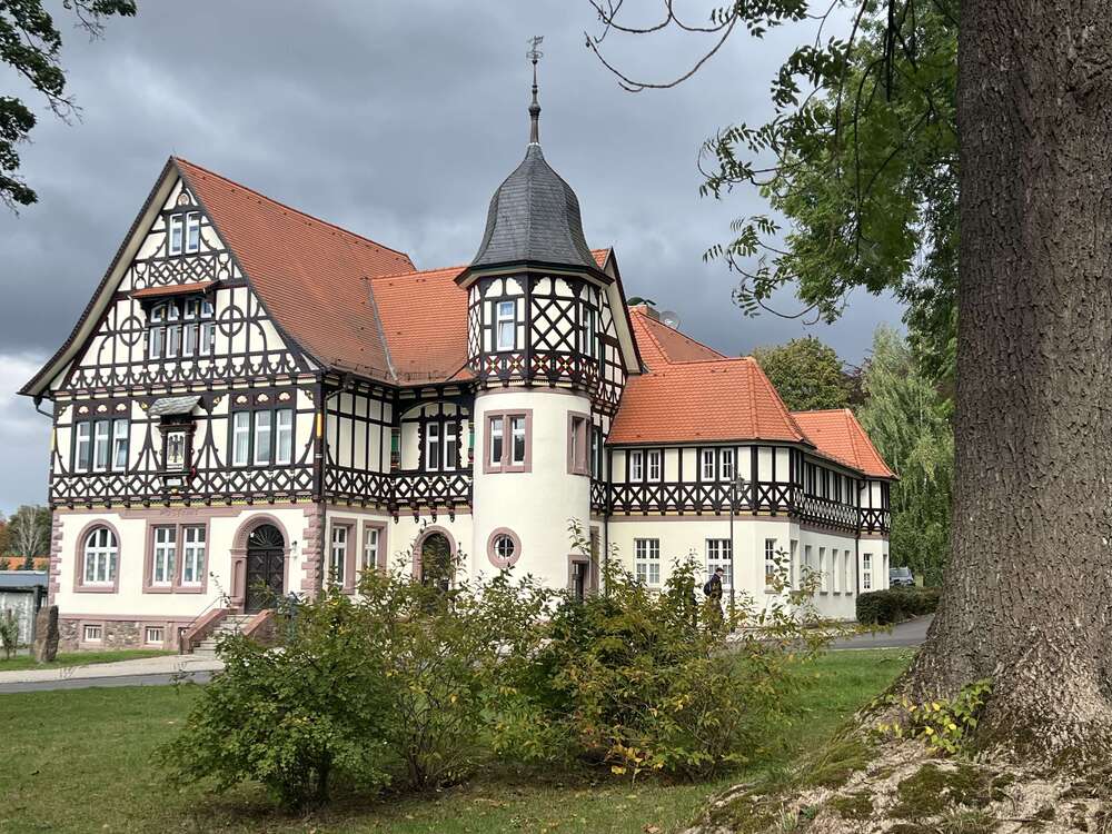 Thumbnail-Haus zum Kaufen in Bad Liebenstein 1.100.000,00 € 800 m²