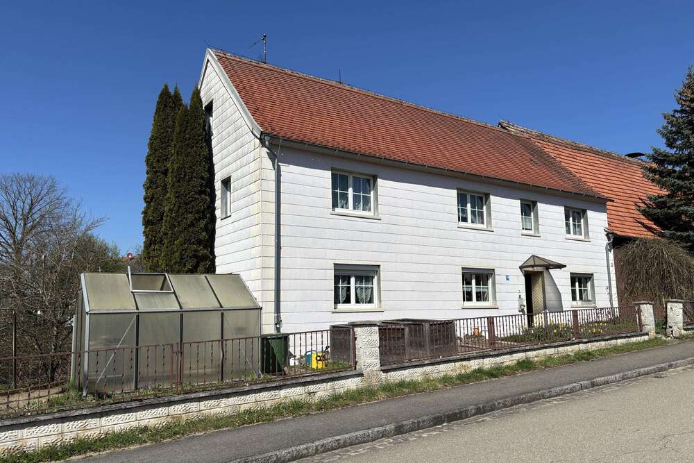 Thumbnail-Haus zum Kaufen in Haundorf 250.000,00 € 147 m²