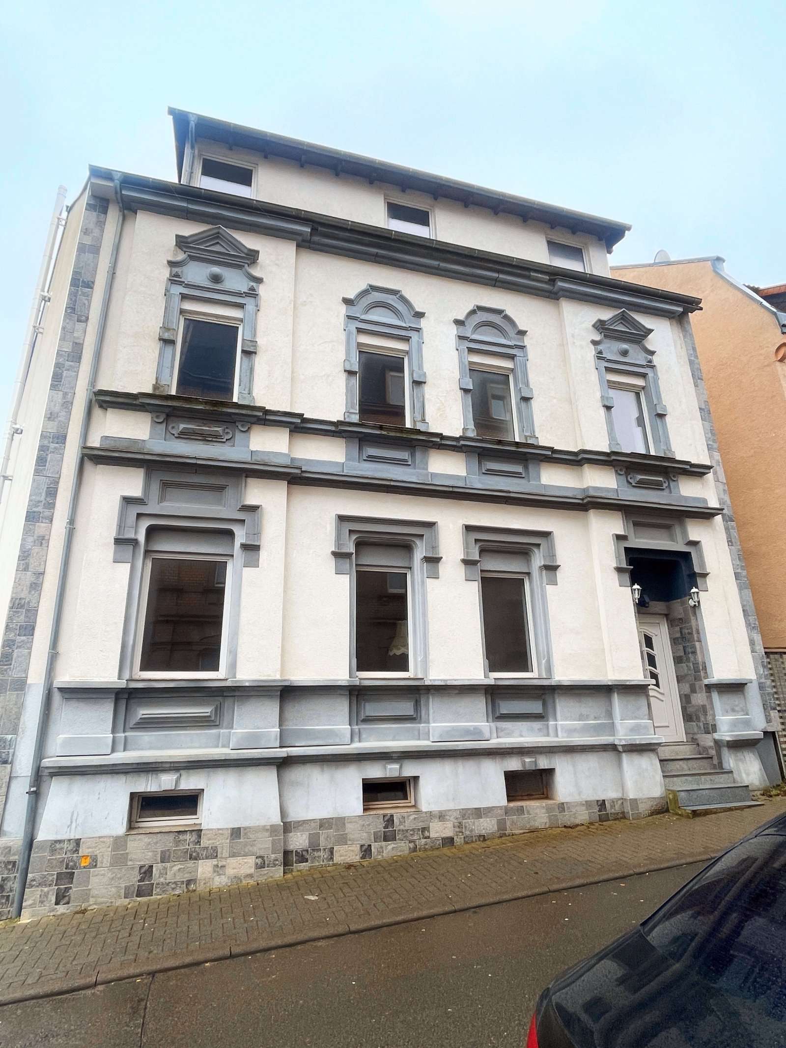 Thumbnail-Haus zum Kaufen in Pirmasens 359.000,00 € 240 m²