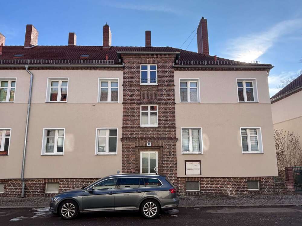 Thumbnail-Haus zum Kaufen in Halle (Saale) 370.000,00 € 210 m²