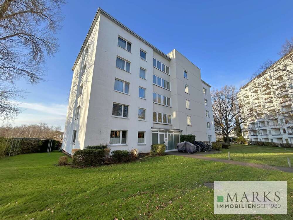 Thumbnail-Wohnung zum Kaufen in Lübeck 105.000,00 € 37.86 m²