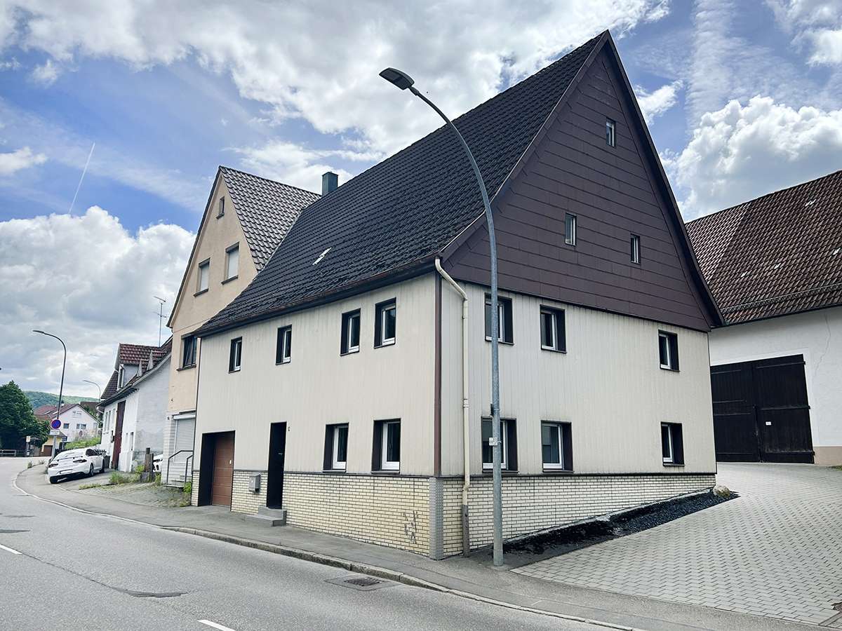 Thumbnail-Haus zum Kaufen in Lenningen 189.000,00 € 122.5 m²