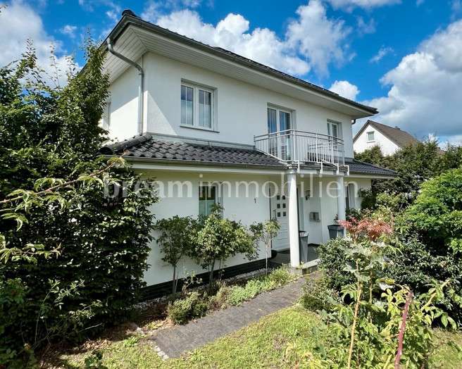 Thumbnail-Haus zum Kaufen in Berlin - Kladow 1.100.000,00 € 195 m²