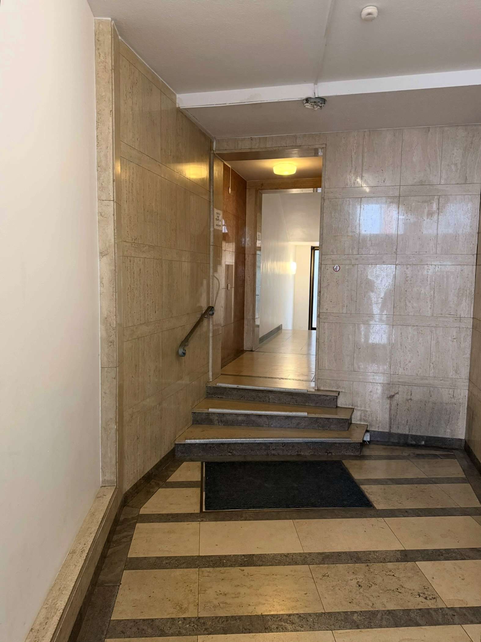 Thumbnail-Wohnung zum Kaufen in Düsseldorf 145.000,00 € 26 m²