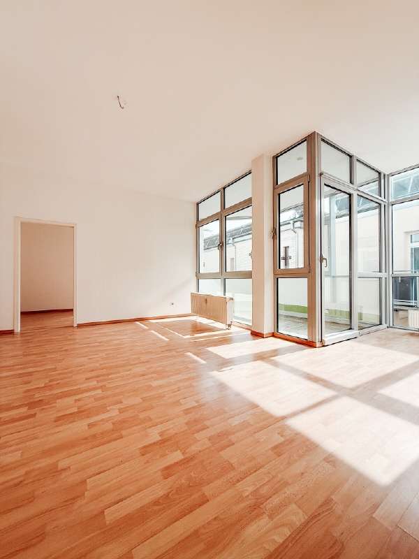 Thumbnail-Wohnung zum Mieten in Zwickau 350,00 € 49.86 m²