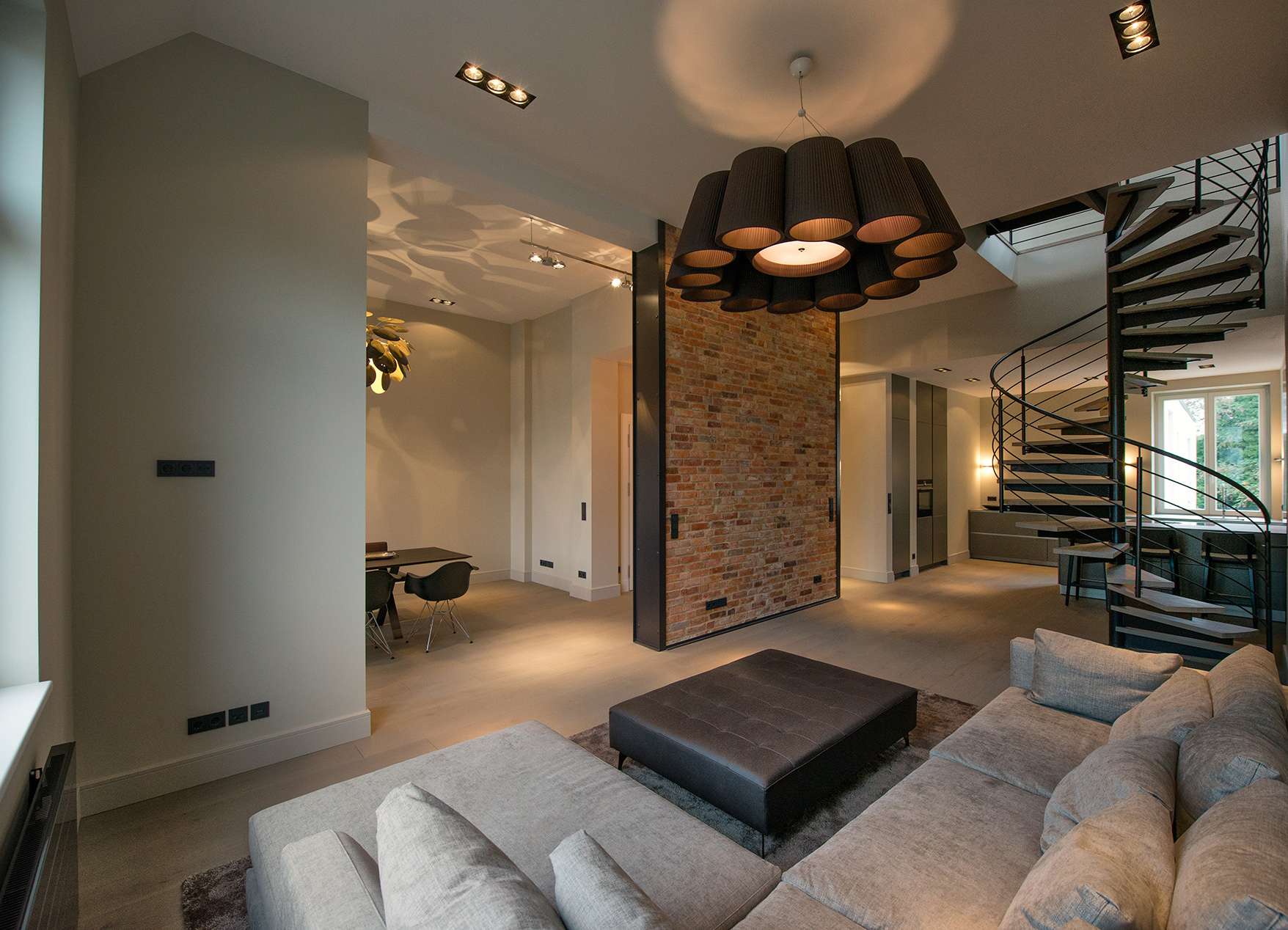 Thumbnail-Wohnung zum Mieten in Hamburg 4.900,00 € 211 m²