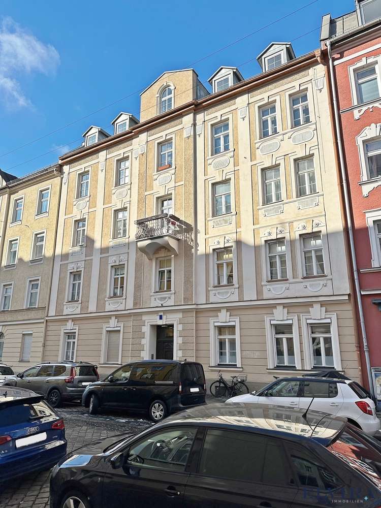 Thumbnail-Haus zum Kaufen in München 4.100.000,00 € 733.63 m²