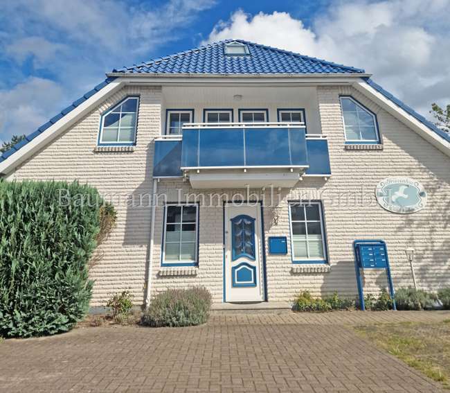 Thumbnail-Wohnung zum Kaufen in Cuxhaven 270.000,00 € 49.54 m²