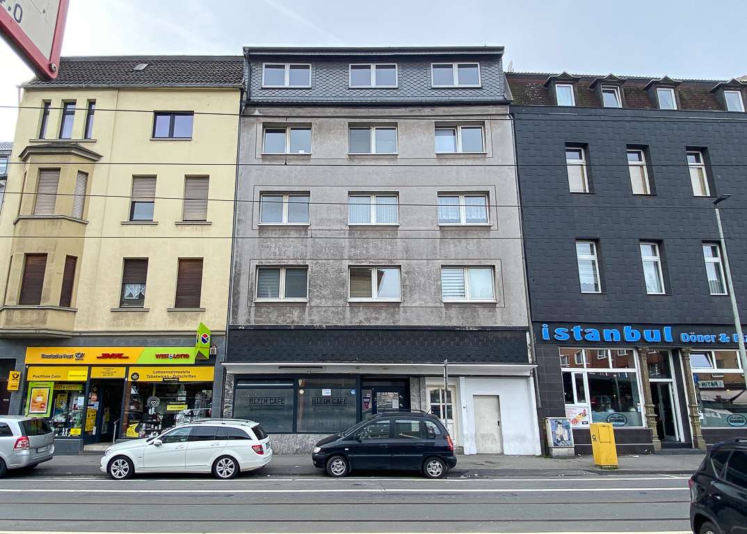 Thumbnail-Wohnung zum Kaufen in Duisburg 60.000,00 € 82 m²