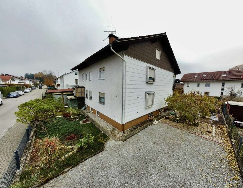 Thumbnail-Haus zum Kaufen in Großkarolinenfeld 772.000,00 € 240 m²
