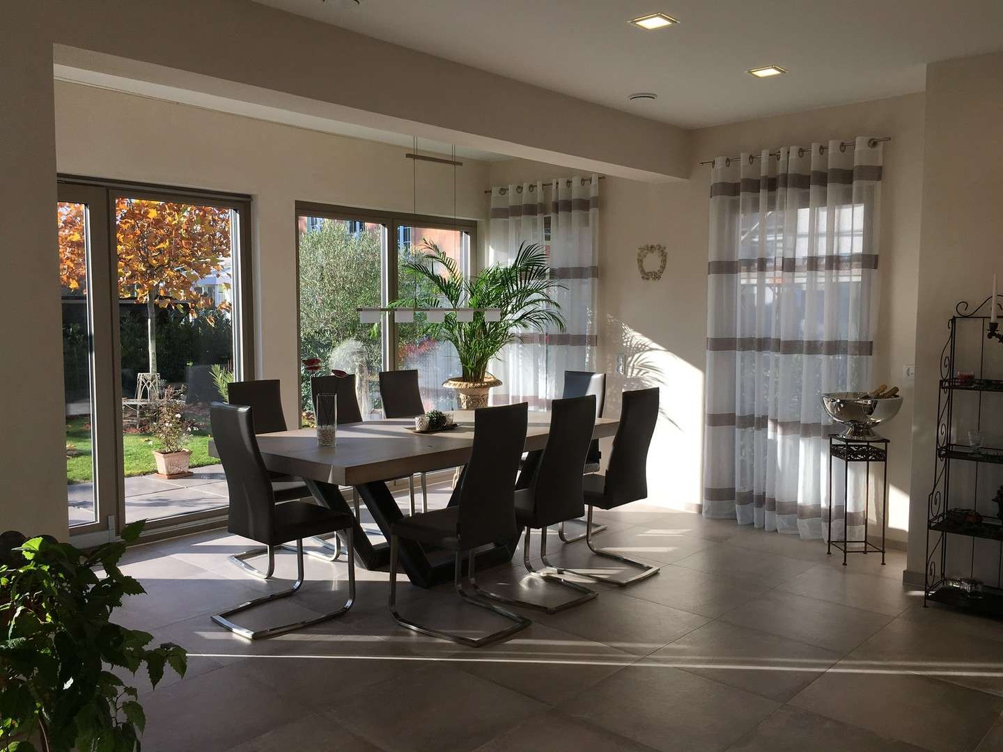 Thumbnail-Haus zum Mieten in Bad Vilbel 3.450,00 € 200.5 m²