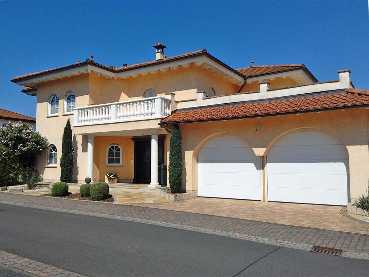 Thumbnail-Haus zum Kaufen in Flieden 780.000,00 € 317 m²