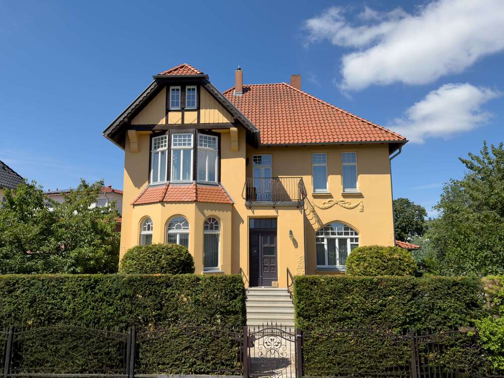 Thumbnail-Haus zum Kaufen in Lehrte 1.090.000,00 € 228 m²