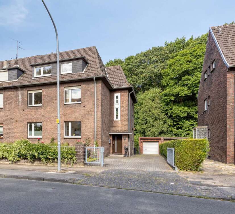 Thumbnail-Haus zum Kaufen in Oberhausen 429.000,00 € 193 m²