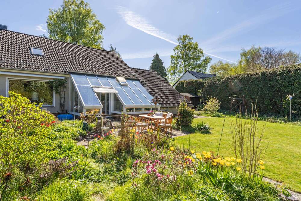 Thumbnail-Haus zum Kaufen in Hamburg Volksdorf 820.000,00 € 132.9 m²