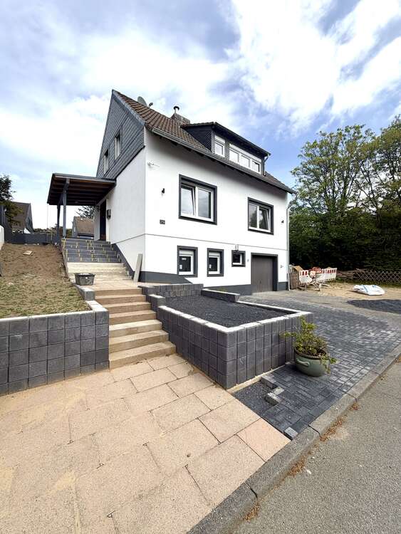 Thumbnail-Haus zum Mieten in Wuppertal 2.500,00 € 150 m²