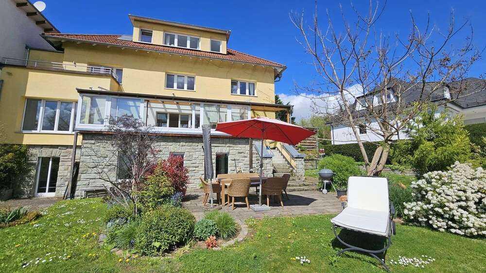 Thumbnail-Haus zum Mieten in Hofheim 4.250,00 € 320 m²