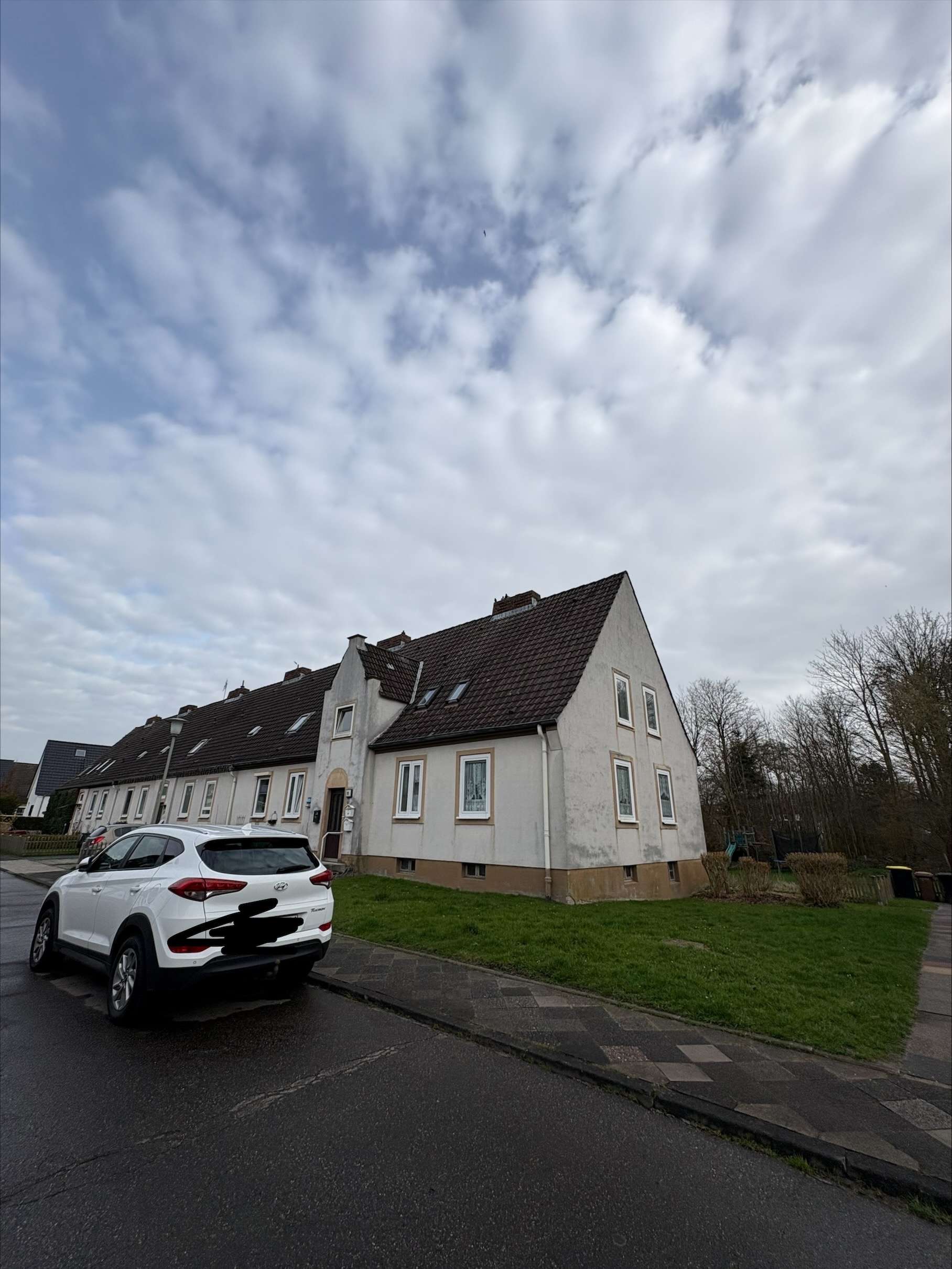 Thumbnail-Haus zum Kaufen in Wilhelmshaven 150.000,00 € 143.8 m²