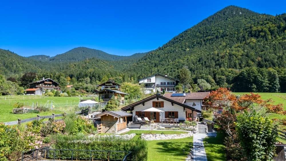 Thumbnail-Haus zum Kaufen in Kreuth 2.150.000,00 € 188 m²