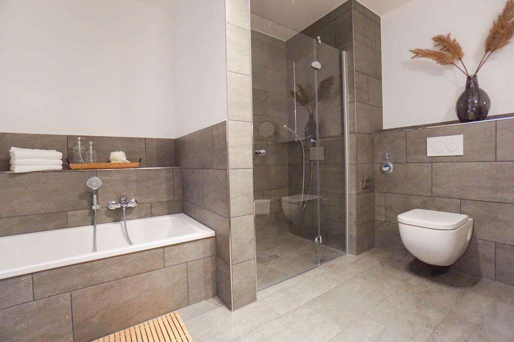 Thumbnail-Wohnung zum Mieten in Bremen 1.189,00 € 100.7 m²