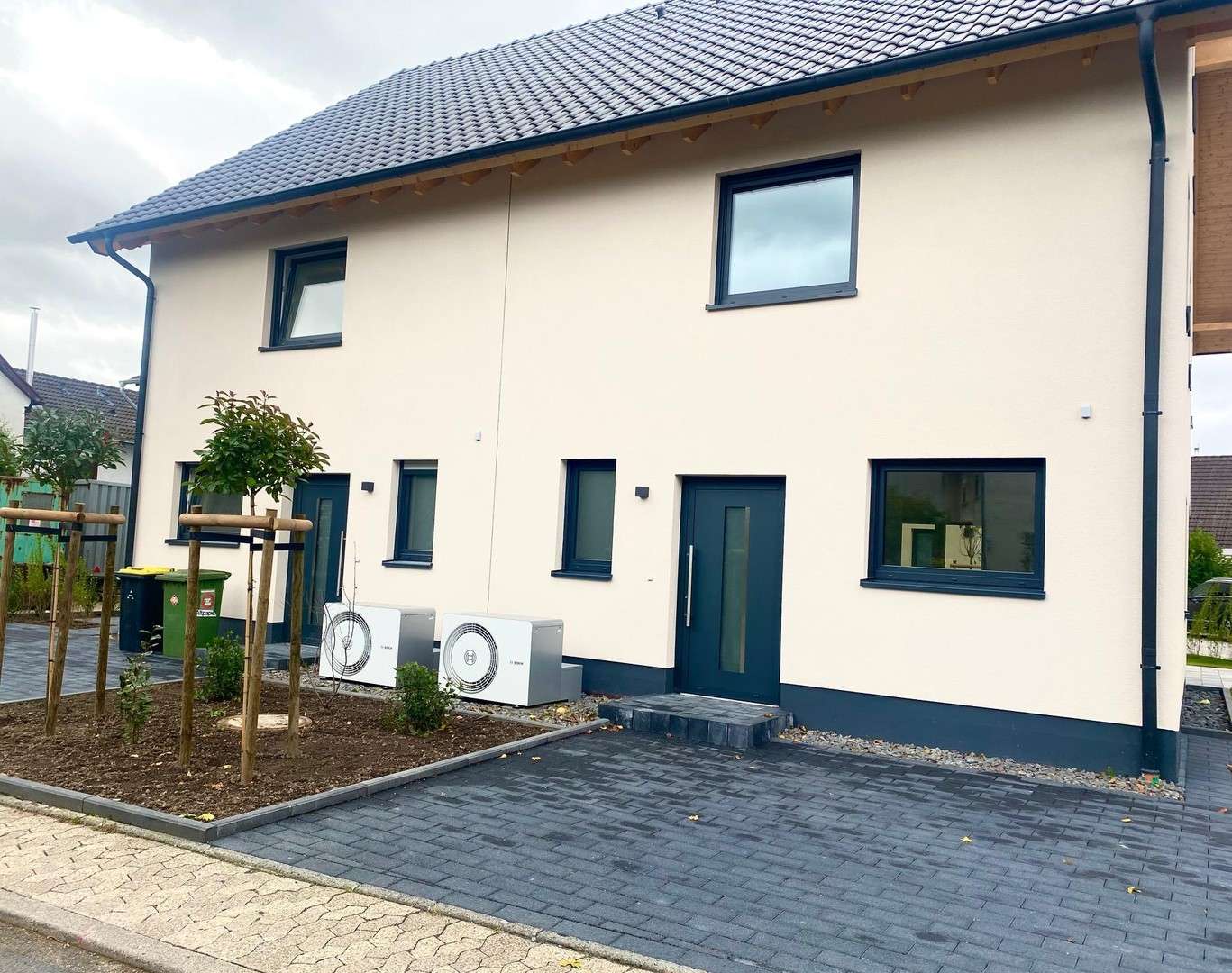 Thumbnail-Haus zum Mieten in Lohmar 2.250,00 € 145 m²