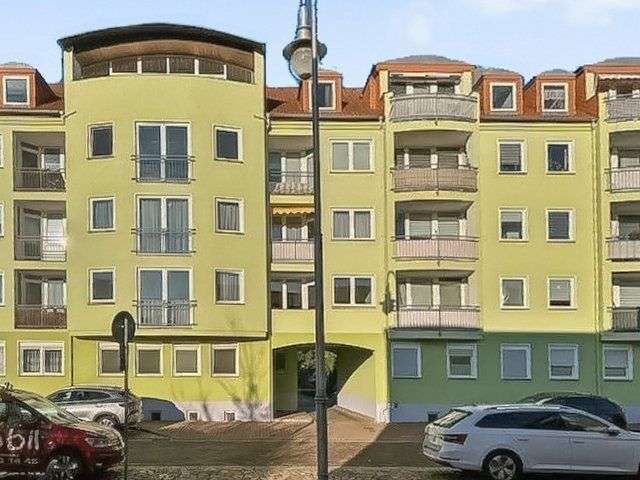 Thumbnail-Wohnung zum Kaufen in Dessau-Roßlau 99.000,00 € 91.7 m²