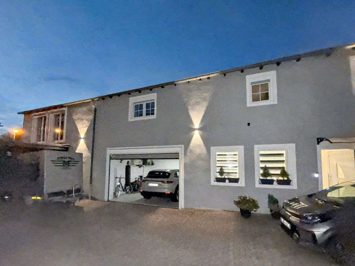 Thumbnail-Haus zum Kaufen in Velbert 320.000,00 € 278.57 m²