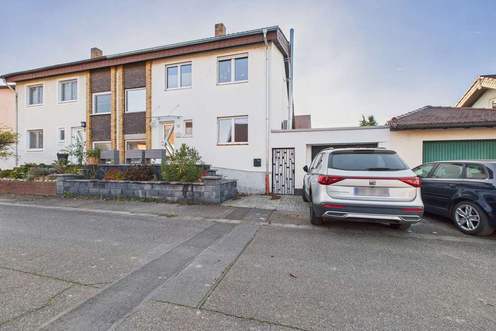 Thumbnail-Haus zum Kaufen in Bürstadt 439.000,00 € 187.51 m²