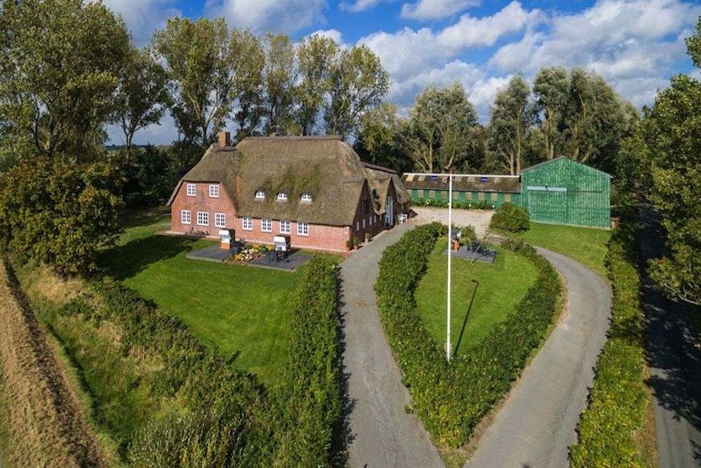 Thumbnail-Haus zum Kaufen in Tating 1.290.000,00 € 420 m²