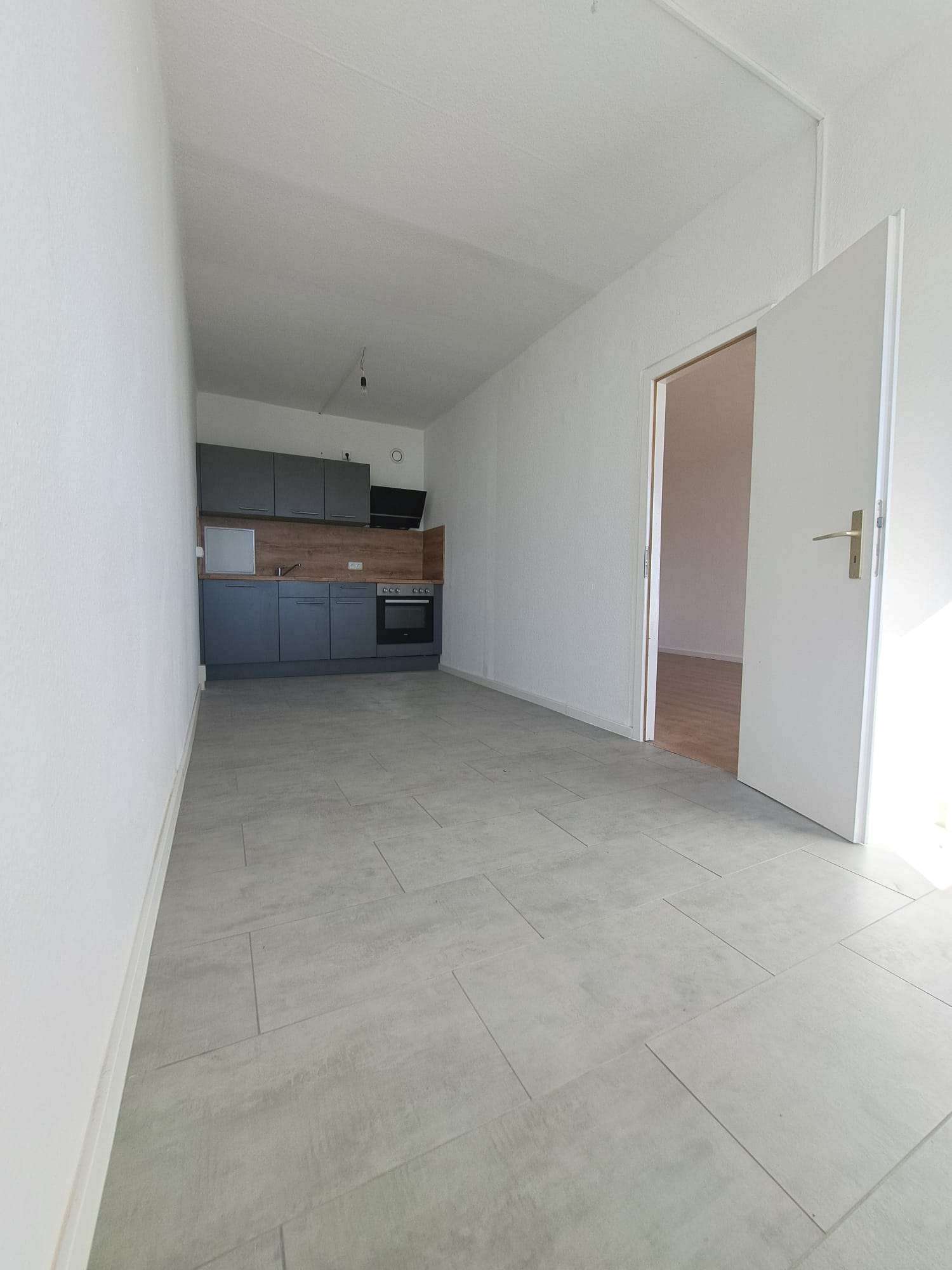 Thumbnail-Wohnung zum Mieten in Magdeburg 405,00 € 53.73 m²