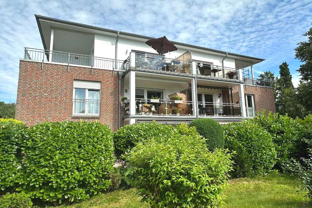 Thumbnail-Wohnung zum Kaufen in Bremerhaven 279.000,00 € 86 m²