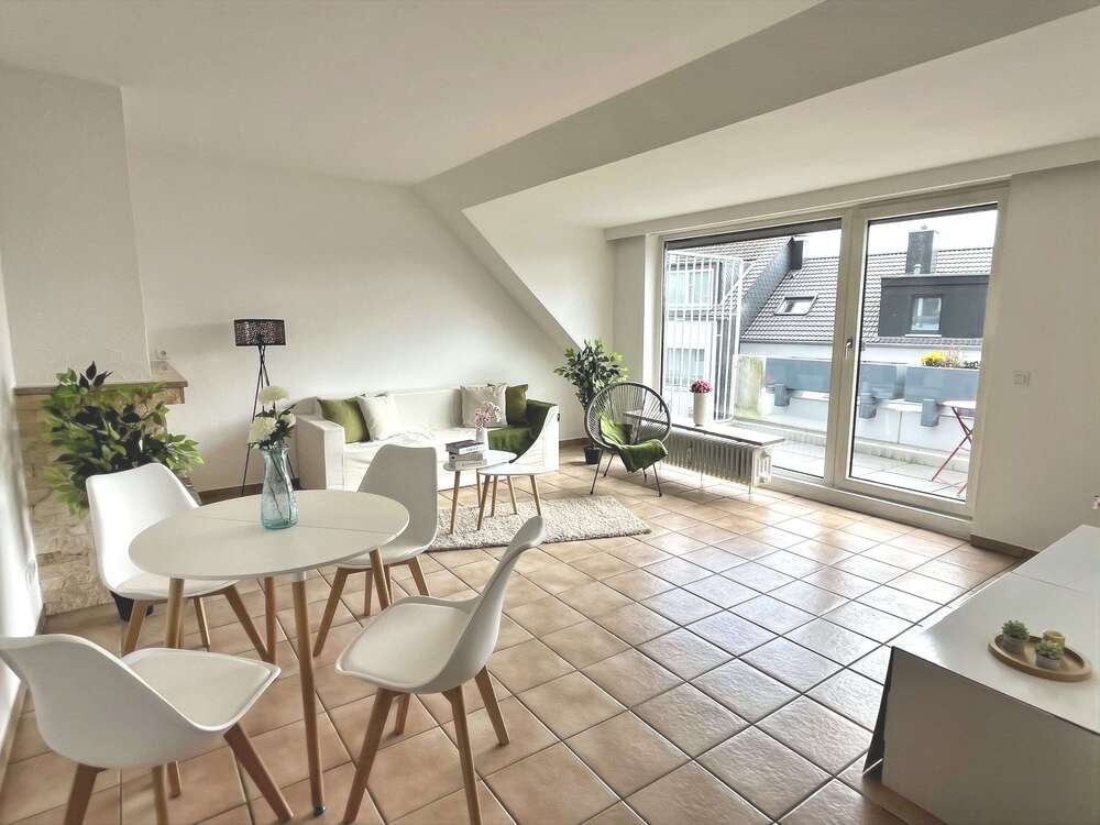 Thumbnail-Wohnung zum Kaufen in Essen 250.000,00 € 106.8 m²