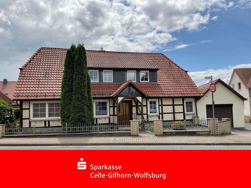 Thumbnail-Haus zum Kaufen in Wolfsburg 375.000,00 € 230 m²