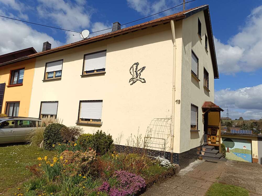 Thumbnail-Haus zum Kaufen in Wemmetsweiler 259.000,00 € 183 m²