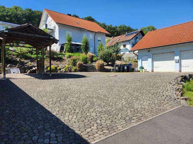 Thumbnail-Haus zum Kaufen in Petersberg 575.000,00 € 255 m²