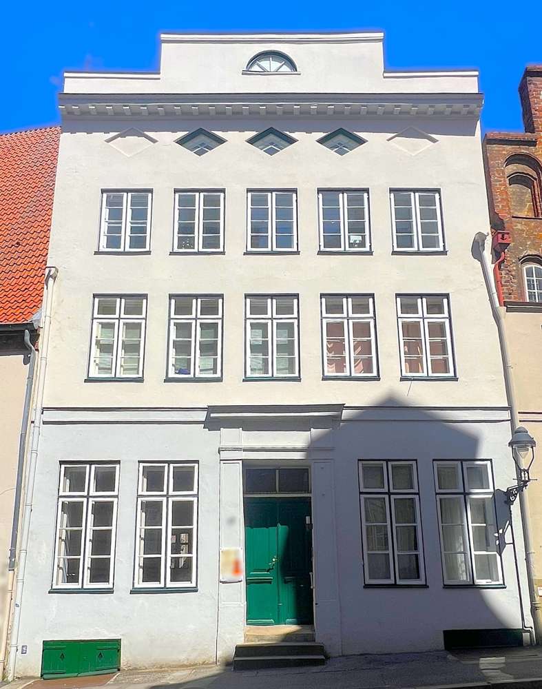 Thumbnail-Haus zum Kaufen in Lübeck 1.890.000,00 € 248.79 m²