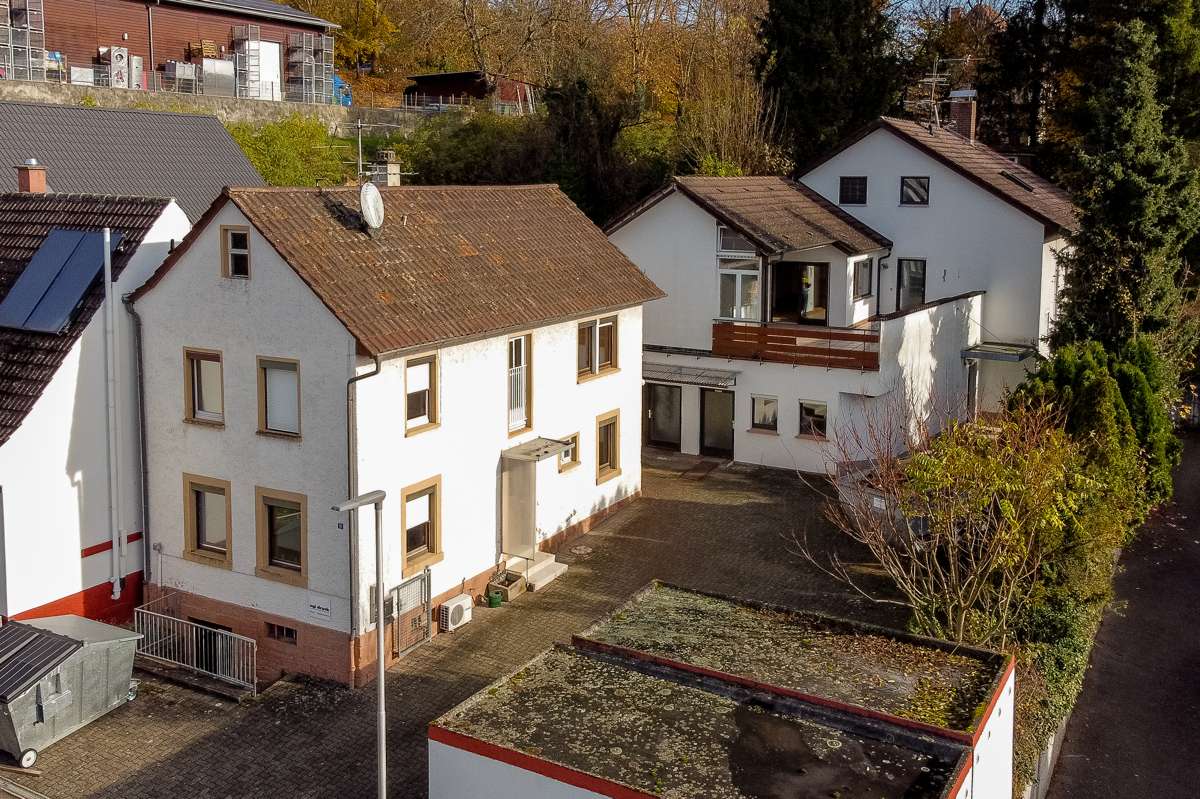 Thumbnail-Haus zum Kaufen in LahrSchwarzwald 495.000,00 € 424 m²