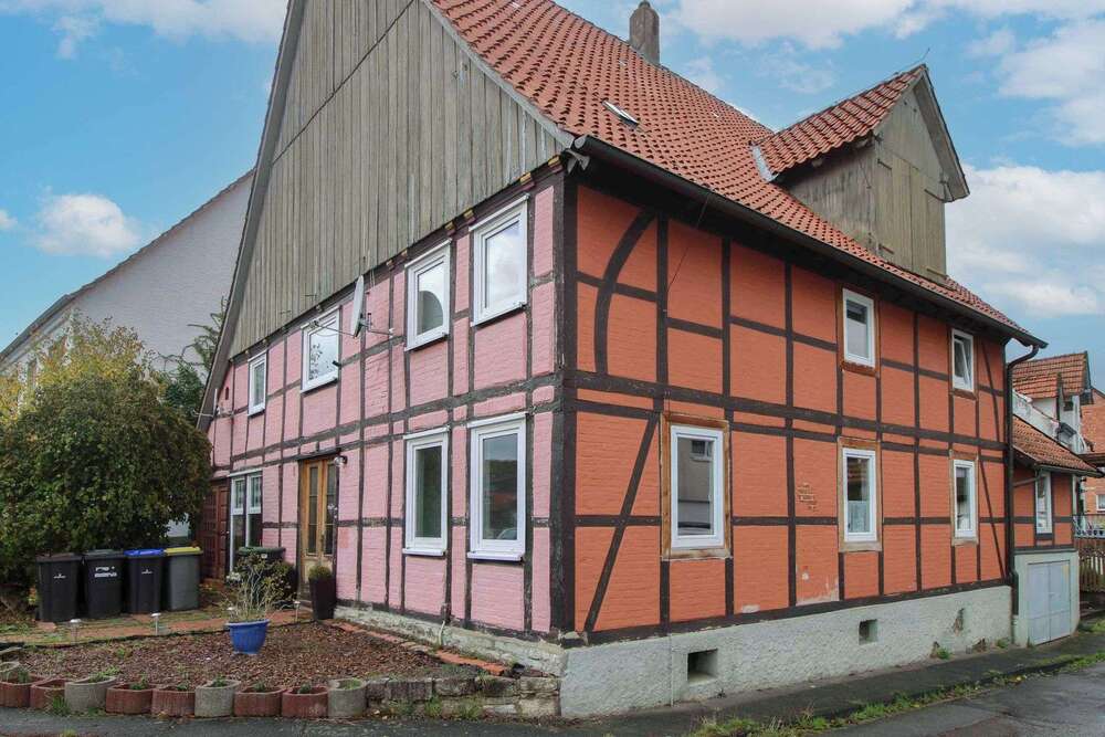 Thumbnail-Haus zum Kaufen in Steinheim 160.000,00 € 264.1 m²