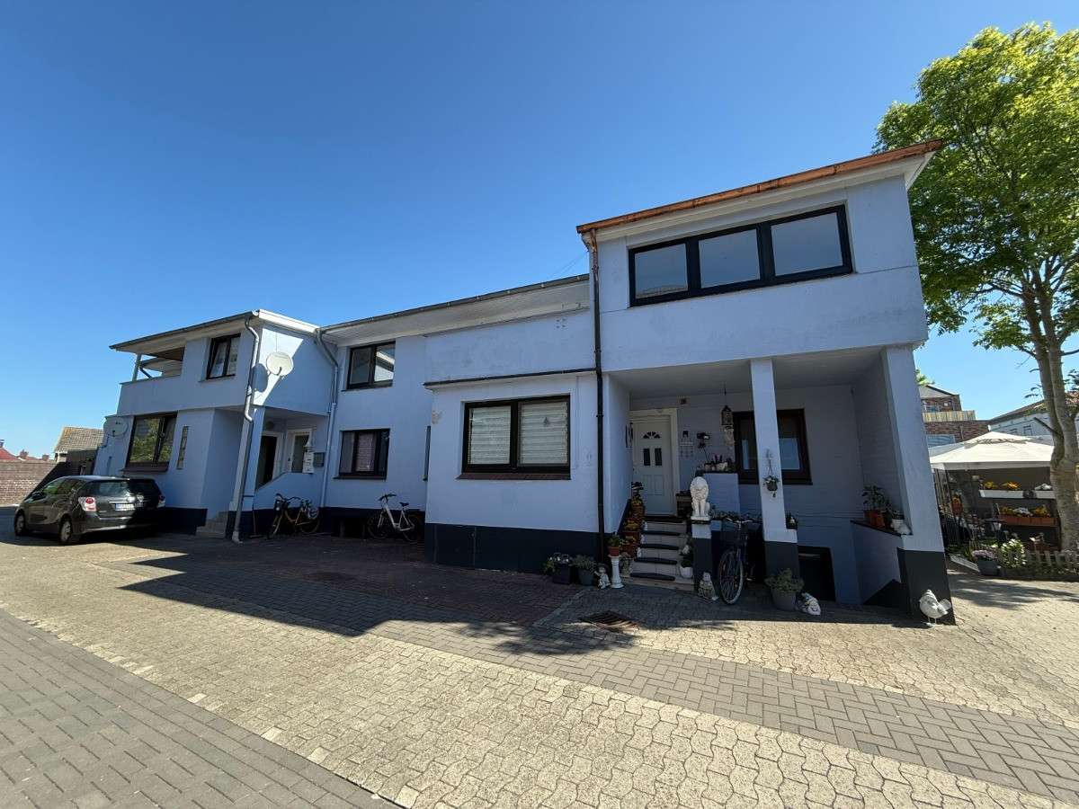 Thumbnail-Haus zum Kaufen in Varel 349.000,00 € 275 m²