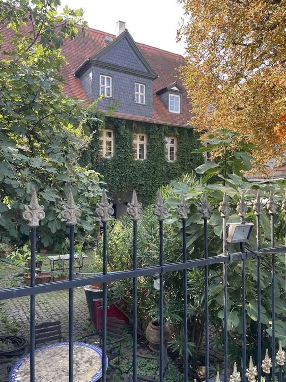 Thumbnail-Haus zum Kaufen in Bodenheim 3.250.000,00 € 735.49 m²