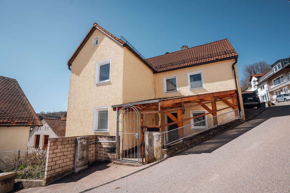 Thumbnail-Haus zum Kaufen in beratzhausen 195.000,00 € 130 m²