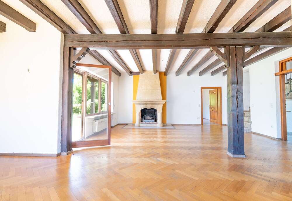 Thumbnail-Haus zum Kaufen in Homburg 615.000,00 € 280 m²