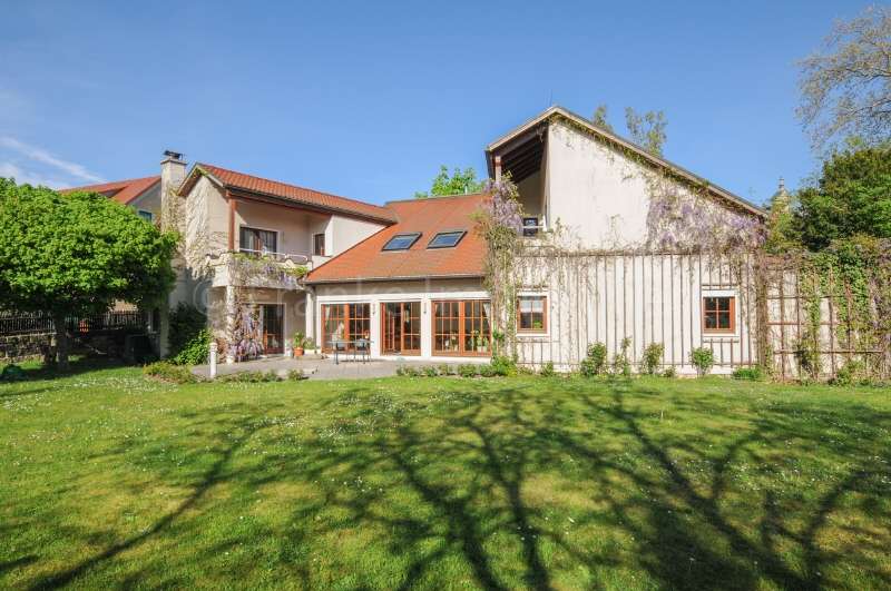 Thumbnail-Haus zum Kaufen in Dresden 1.150.000,00 € 299 m²