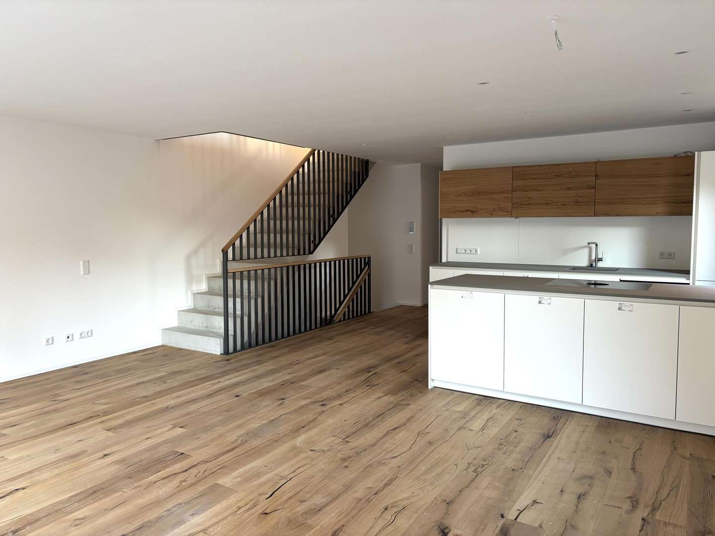 Thumbnail-Haus zum Mieten in Raubling 2.150,00 € 133 m²