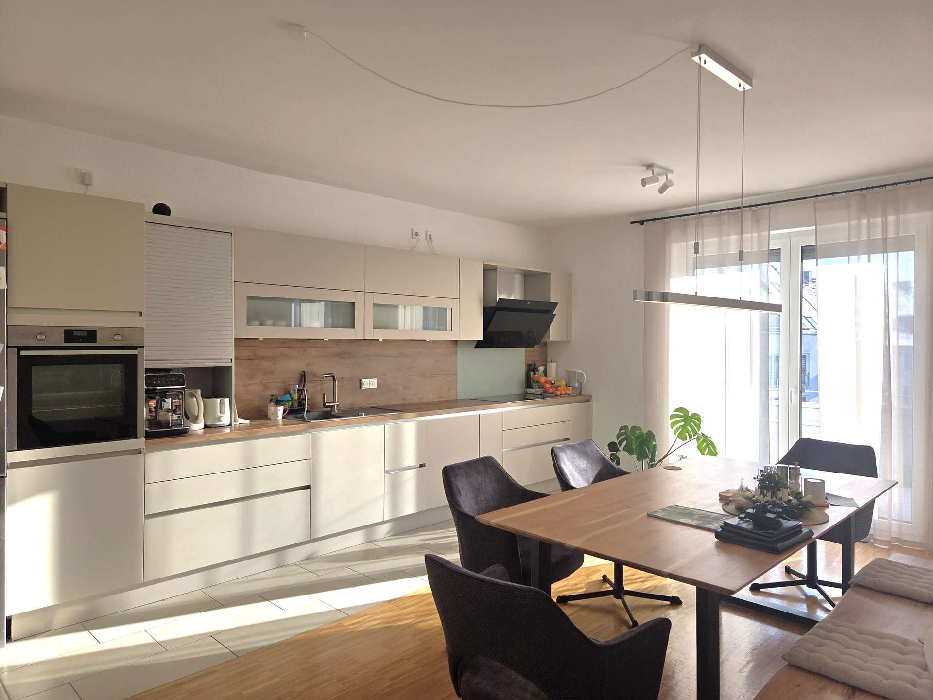 Thumbnail-Wohnung zum Mieten in Hannover 1.504,00 € 125.4 m²