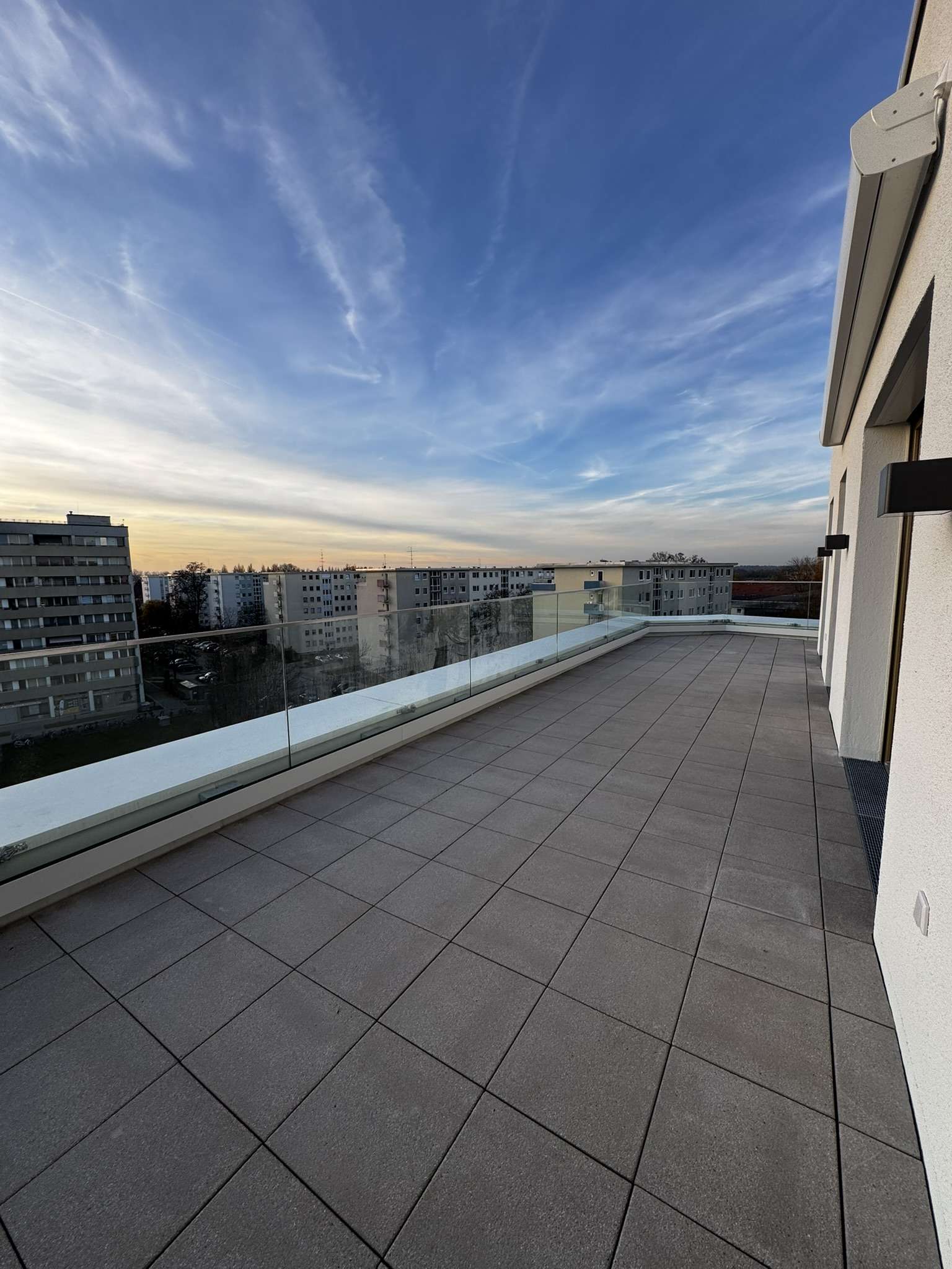 Thumbnail-Wohnung zum Mieten in Oberschleißheim 1.943,00 € 97.16 m²