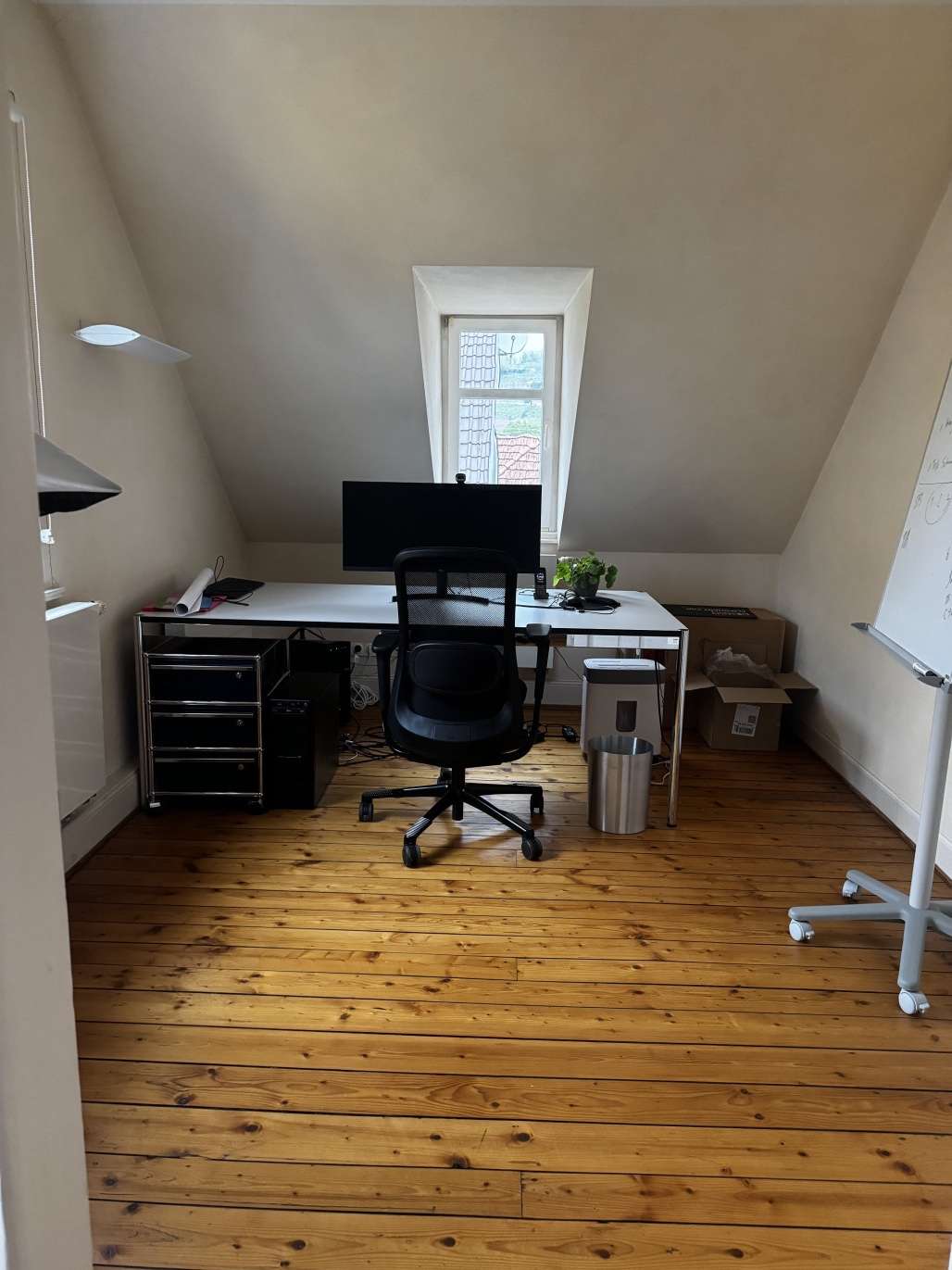 Thumbnail-Büro in Asperg 600,00 € 17 m²